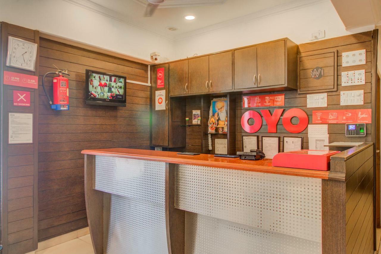 Hotel Oyo Flagship 572 Santacruz West Mumbai Exterior foto