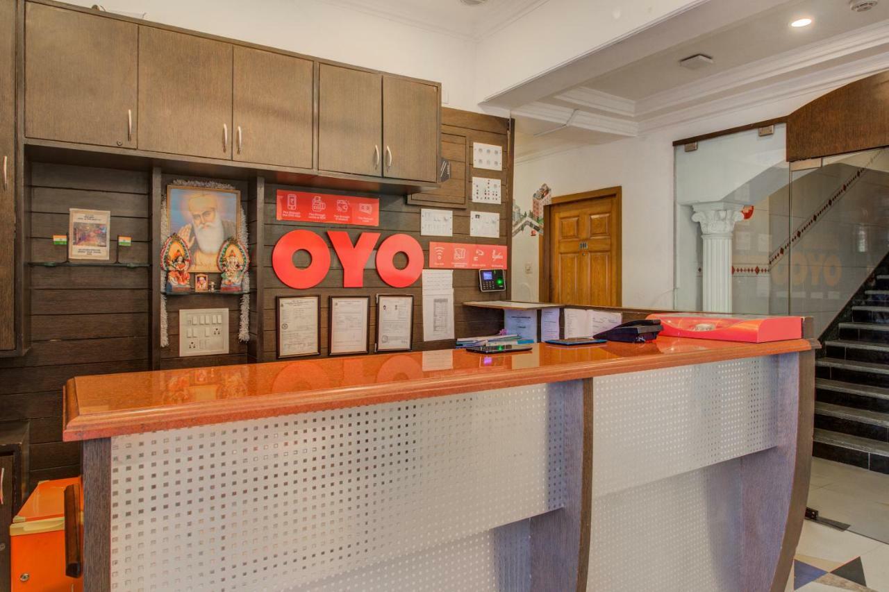Hotel Oyo Flagship 572 Santacruz West Mumbai Exterior foto